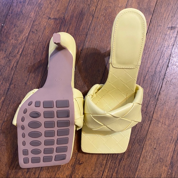 NWOT Yellow 3” Heels - Picture 3 of 4